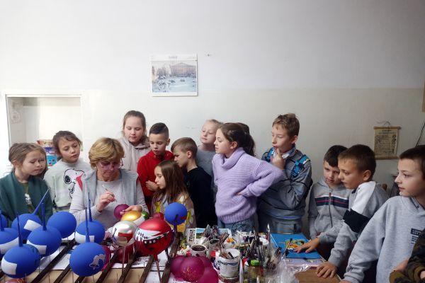 Wycieczka klasy 3a i 3c do fabryki bombek