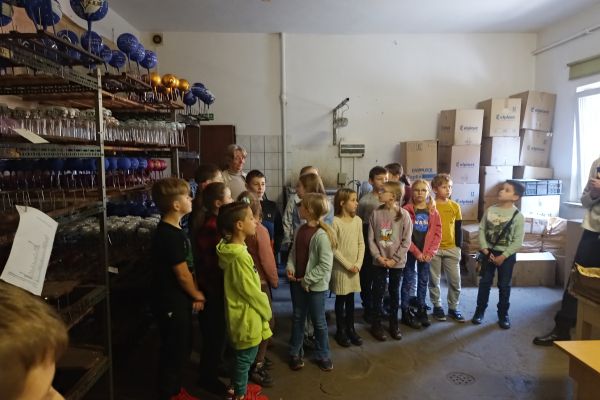 Wycieczka klasy 3a i 3c do fabryki bombek