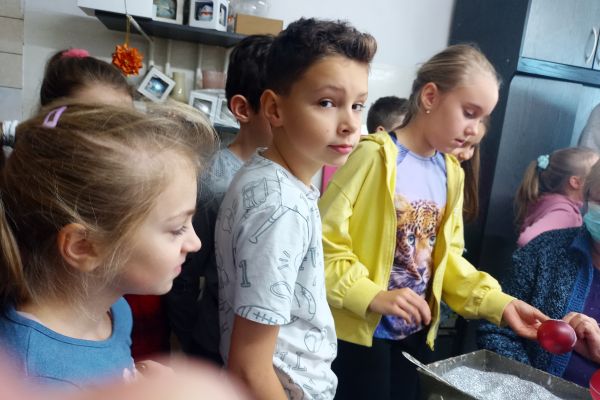 Wycieczka klasy 3a i 3c do fabryki bombek