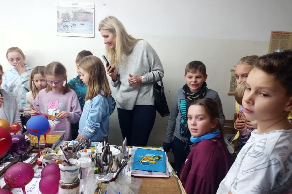 Wycieczka klasy 3a i 3c do fabryki bombek