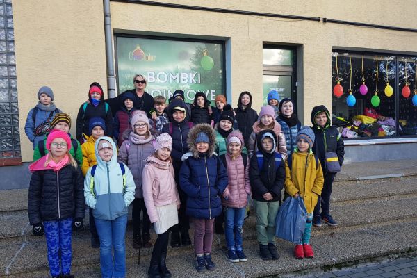 Wycieczka klasy 3a i 3c do fabryki bombek