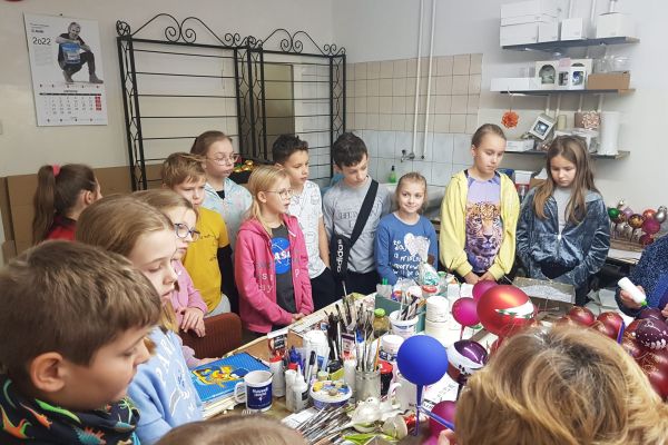 Wycieczka klasy 3a i 3c do fabryki bombek