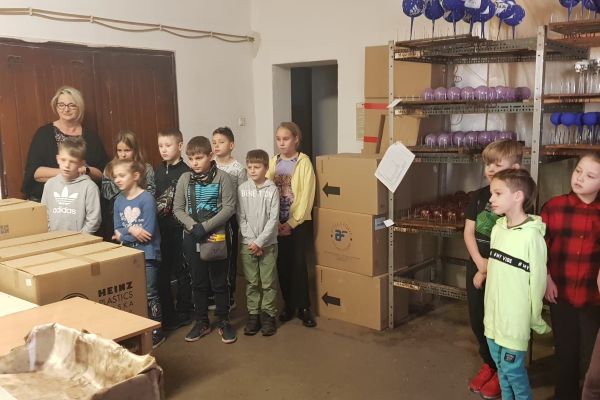 Wycieczka klasy 3a i 3c do fabryki bombek