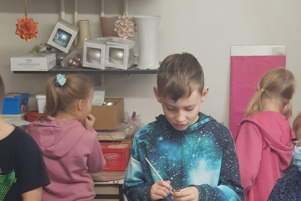 Wycieczka klasy 3a i 3c do fabryki bombek