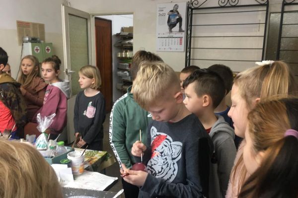 Wycieczka klasy 3a i 3c do fabryki bombek