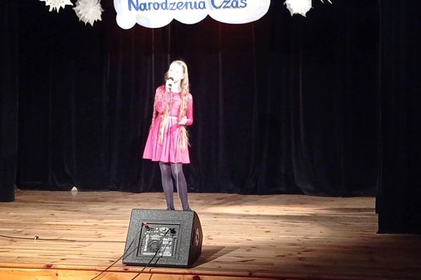 oliwia-vid-20221217-101432-moment3F2CBF3D-5563-95C4-901C-B573B4B48080.jpg