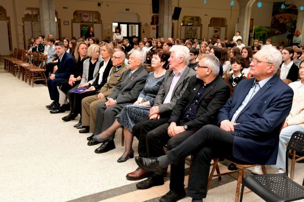la3-11679D8AEBFE-F664-AEAF-3E9A-A0EF3FC05438.jpg