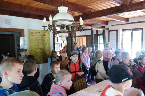 Wycieczka klasy 3a i 3c do Szymbarka
