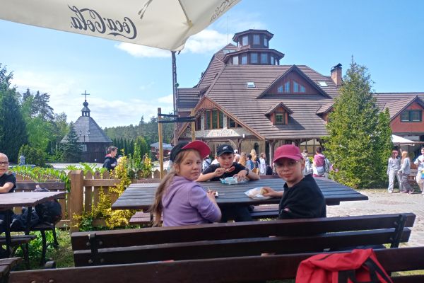 Wycieczka klasy 3a i 3c do Szymbarka