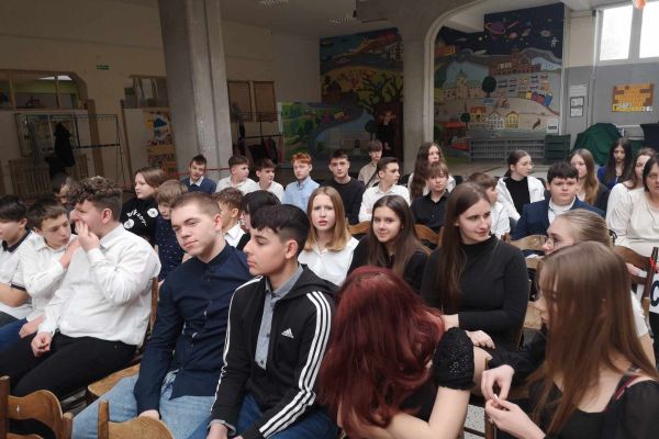 hledezyb06B11D5D-9E43-2A3F-EA31-BF7225DFB43B.jpg