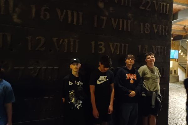 1716573669294532F172C-DD44-DE11-E63C-49DB53B546EE.jpg