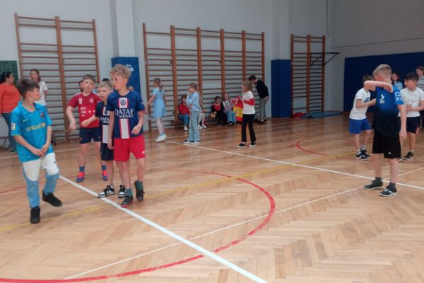 img-20250509-wa0050123A6A26-63B4-C370-AC5A-2C2F4F6E7879.jpg